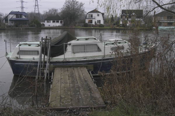 Picture &copy; Peter Marshall, 2004