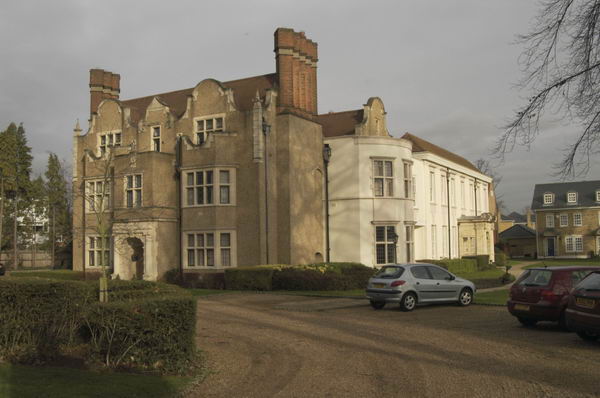 Picture &copy; Peter Marshall, 2004