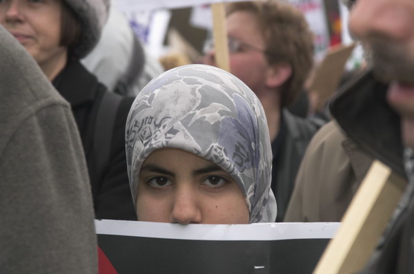 Picture &copy; Peter Marshall, 2004