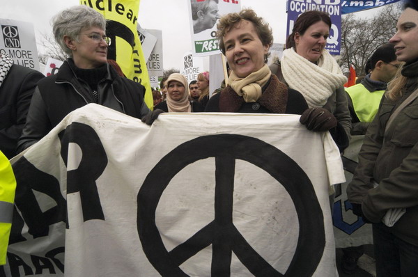 Picture &copy; Peter Marshall, 2004