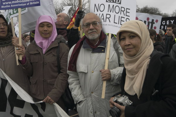 Picture &copy; Peter Marshall, 2004