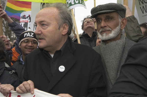 Picture &copy; Peter Marshall, 2004