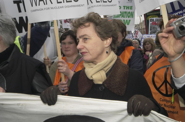 Picture &copy; Peter Marshall, 2004