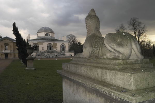 Picture &copy; Peter Marshall, 2004