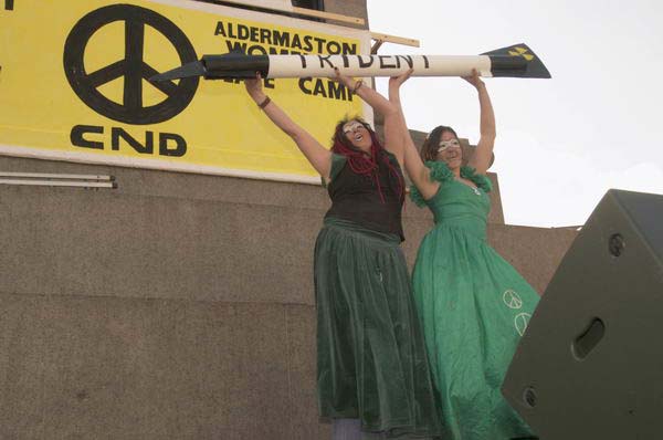 Picture &copy; Peter Marshall, 2004