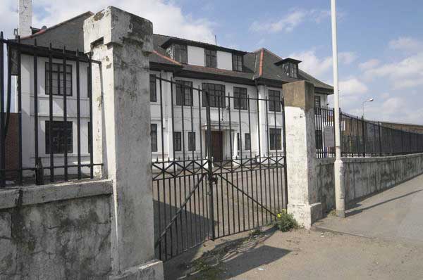 Picture &copy; Peter Marshall, 2004