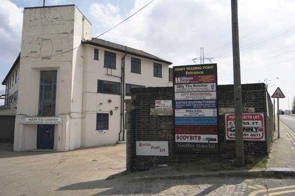 Picture &copy; Peter Marshall, 2004