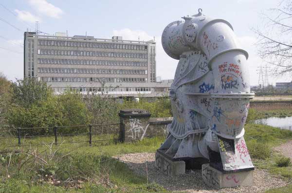 Picture &copy; Peter Marshall, 2004