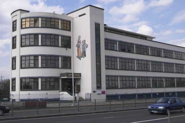 Picture &copy; Peter Marshall, 2004