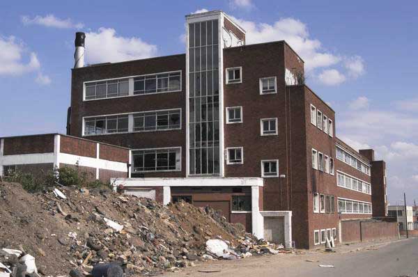 Picture &copy; Peter Marshall, 2004