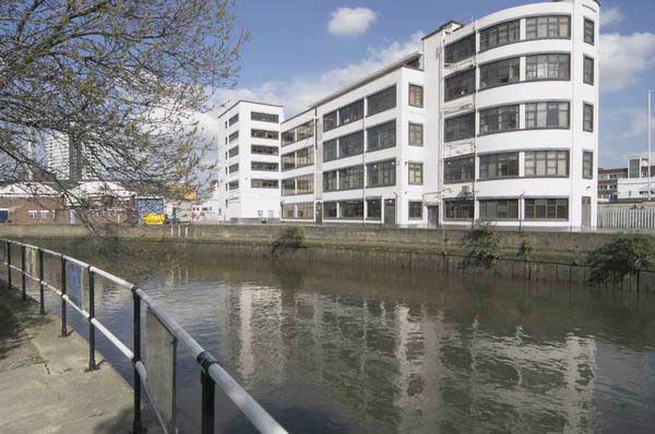 Picture &copy; Peter Marshall, 2004