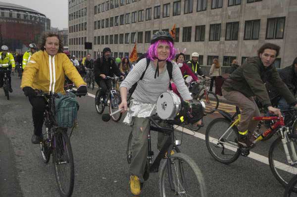 Picture &copy; Peter Marshall, 2004