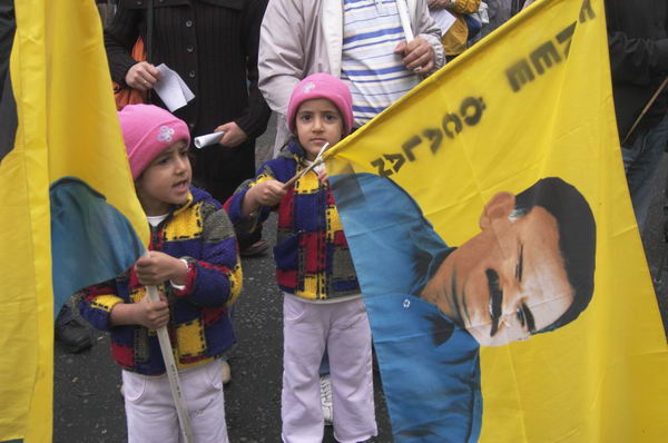 Picture &copy; Peter Marshall, 2004