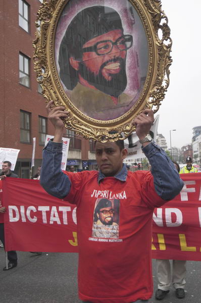 Picture &copy; Peter Marshall, 2004