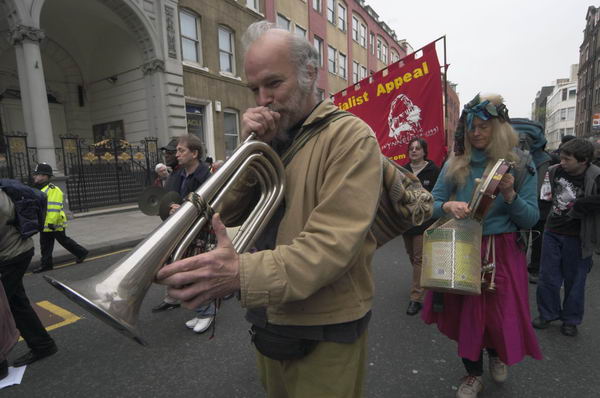 Picture &copy; Peter Marshall, 2004