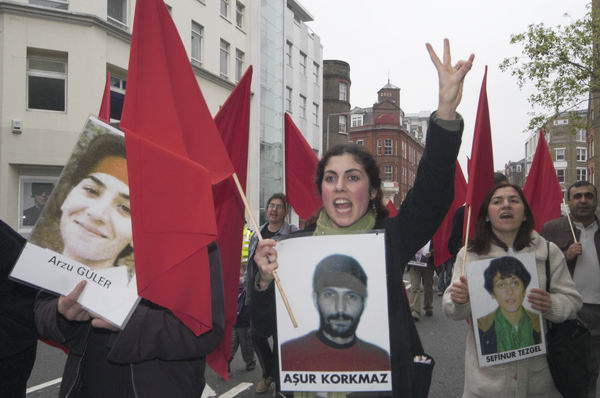 Picture &copy; Peter Marshall, 2004