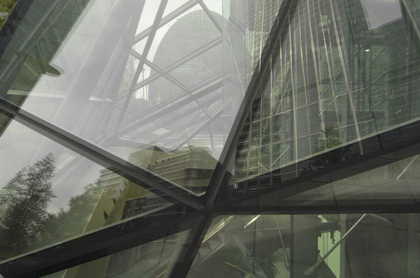 Picture &copy; Peter Marshall, 2004