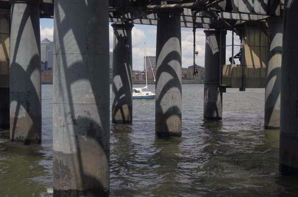 Picture &copy; Peter Marshall, 2004