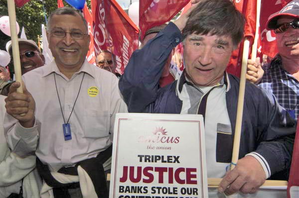 Picture &copy; Peter Marshall, 2004