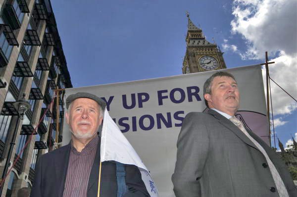 Picture &copy; Peter Marshall, 2004