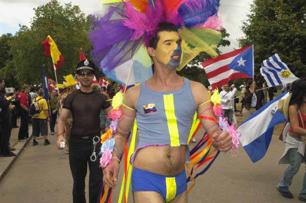 Picture &copy; Peter Marshall, 2004