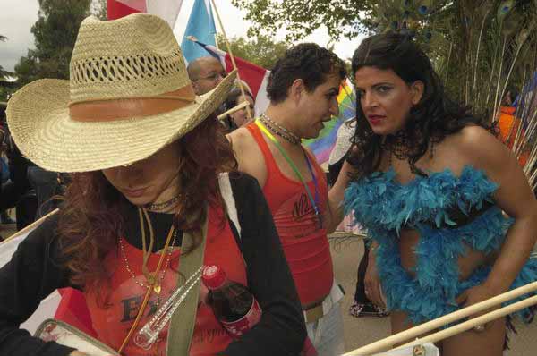 Picture &copy; Peter Marshall, 2004