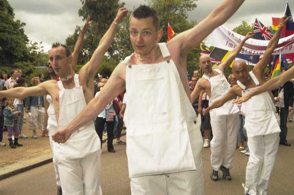 Picture &copy; Peter Marshall, 2004