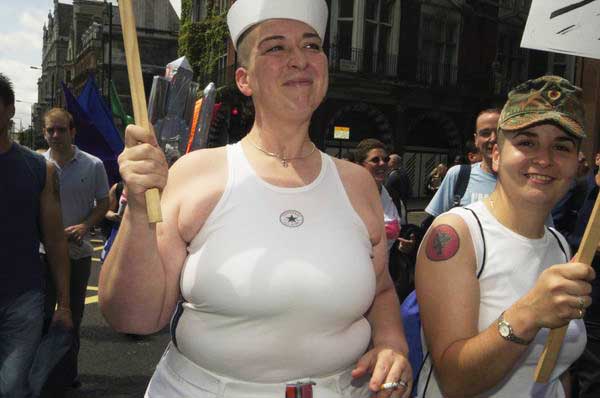 Picture &copy; Peter Marshall, 2004