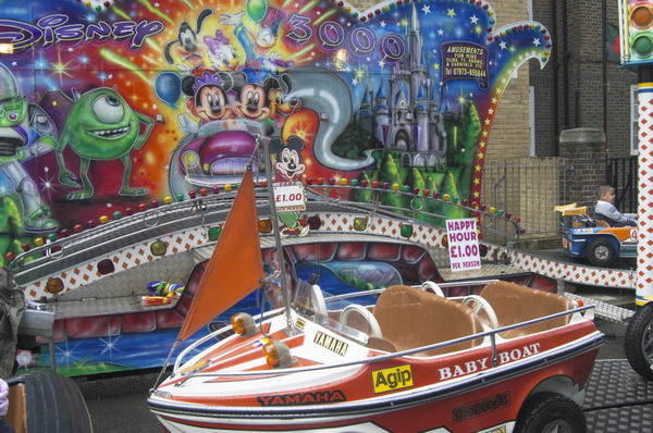 Picture &copy; Peter Marshall, 2004