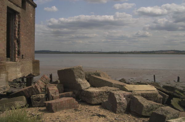 Picture &copy; Peter Marshall, 2004