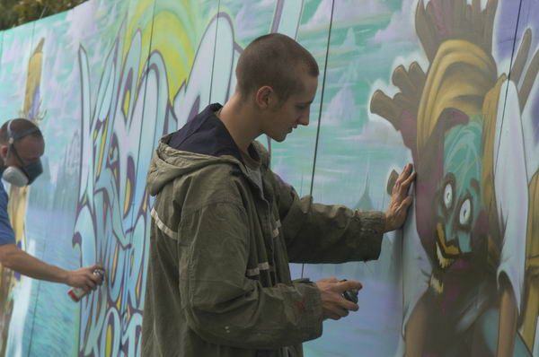 Picture &copy; Peter Marshall, 2004