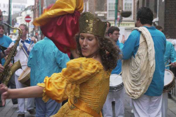 Picture &copy; Peter Marshall, 2004