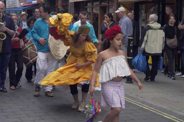 Picture &copy; Peter Marshall, 2004