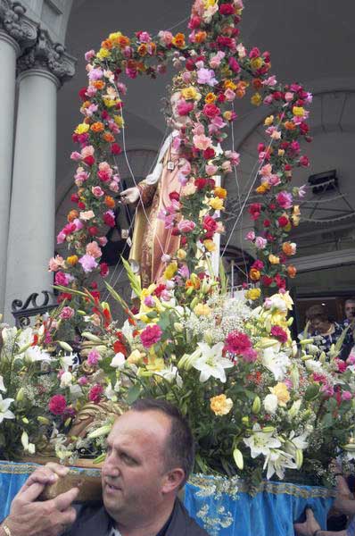 Picture &copy; Peter Marshall, 2004