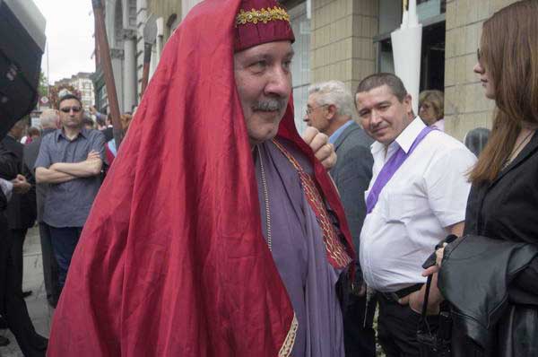 Picture &copy; Peter Marshall, 2004