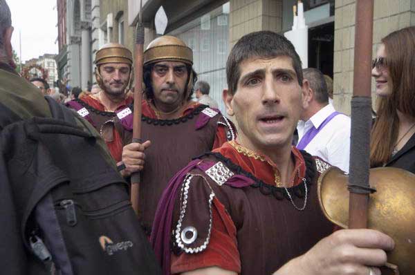 Picture &copy; Peter Marshall, 2004