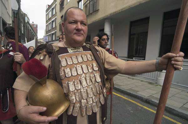 Picture &copy; Peter Marshall, 2004