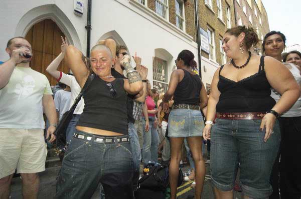 Picture &copy; Peter Marshall, 2004