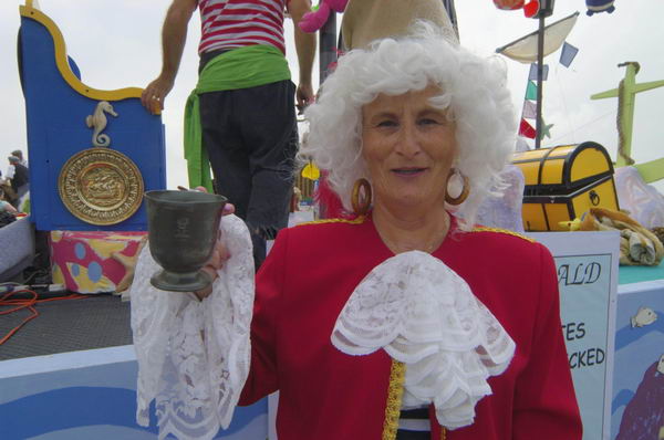 Picture &copy; Peter Marshall, 2004