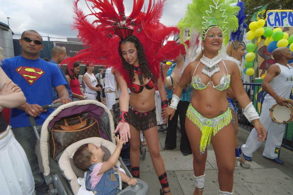 Picture &copy; Peter Marshall, 2004