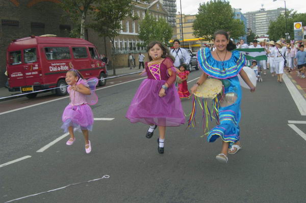 Picture &copy; Peter Marshall, 2004