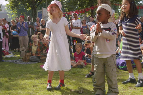 Picture &copy; Peter Marshall, 2004