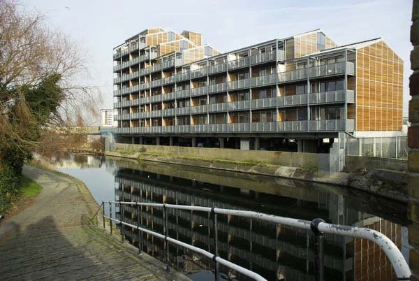 Bromley-by-Bow, London. © 2006, Peter Marshall