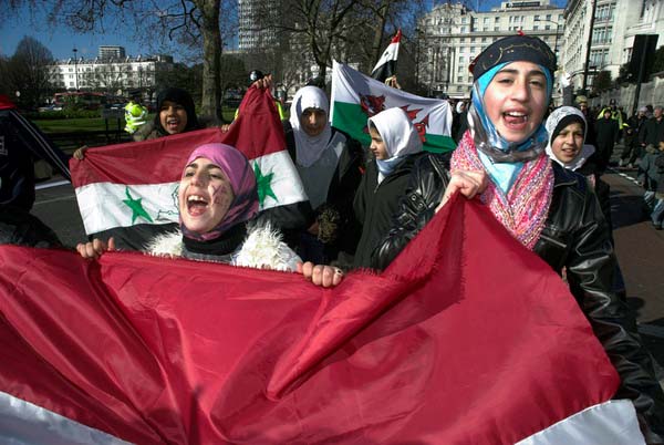 Muslims oppose Samarra bombing. &copy; 2006, Peter Marshall