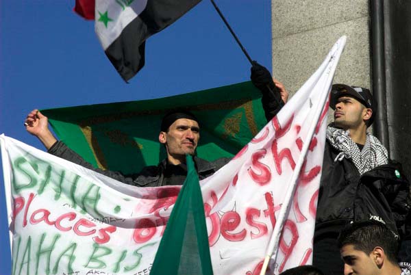 Muslims oppose Samarra bombing. &copy; 2006, Peter Marshall