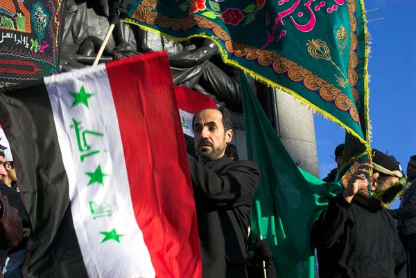 Muslims oppose Samarra bombing. &copy; 2006, Peter Marshall