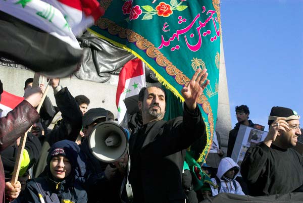 Muslims oppose Samarra bombing. &copy; 2006, Peter Marshall