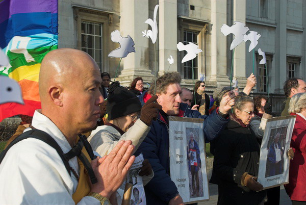 Norman Kember 100 Days Vigil &copy; 2006, Peter Marshall