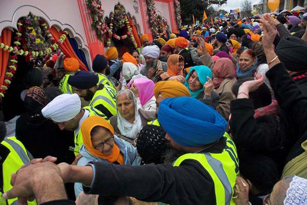 Vaisakhi in Southall &copy; 2006, Peter Marshall