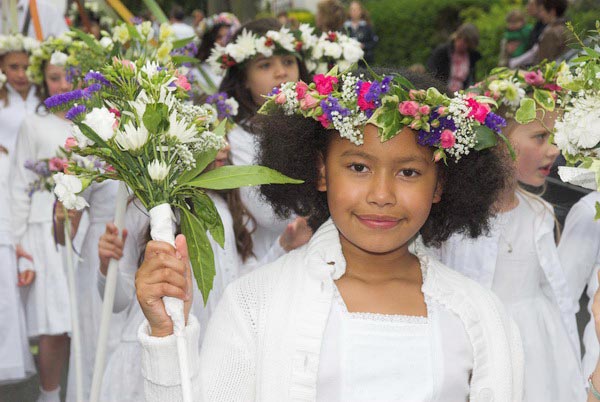 Brentham Centenary May Day Festivities &copy; 2006, Peter Marshall